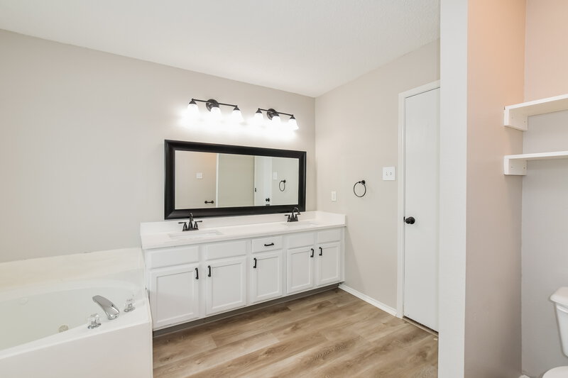 2,835/Mo, 7209 Northpoint Dr Rowlett, TX 75089 Main Bathroom View
