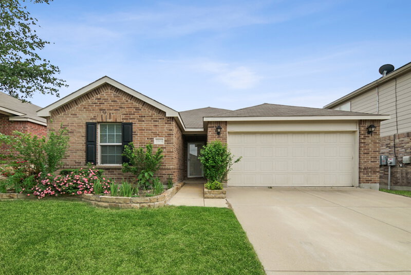 2,400/Mo, 7504 Berrenda Dr Fort Worth, TX 76131 External View