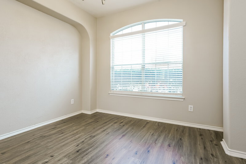 2,650/Mo, 521 Roundrock Ln Fort Worth, TX 76140 Dining Room View 2