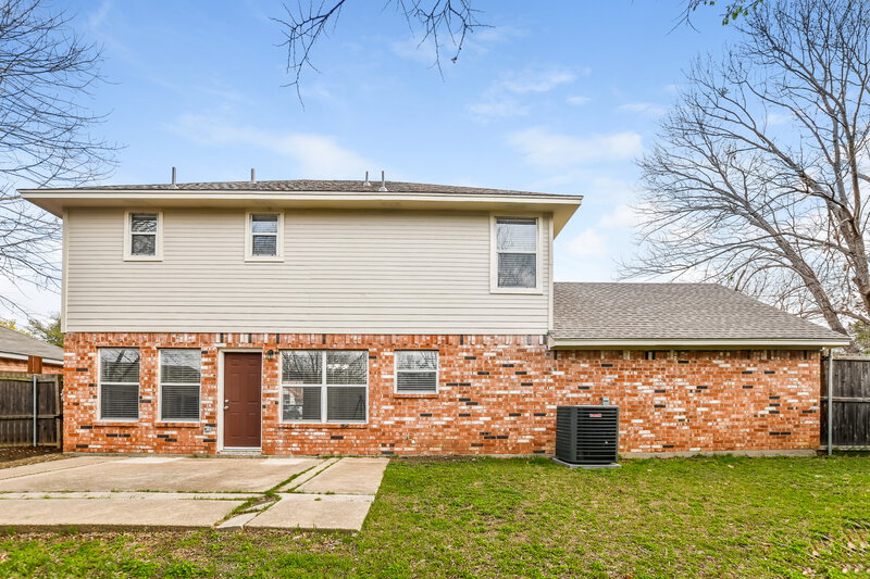 2,555/Mo, 2529 Tiber River Ln Grand Prairie, TX 75052 Rear View