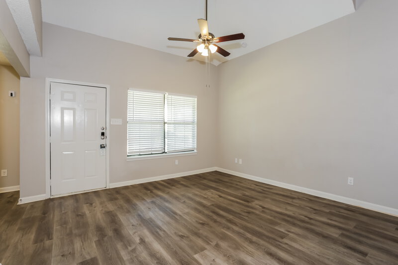 1,975/Mo, 132 Callender Dr Fort Worth, TX 76108 Living Room View 2