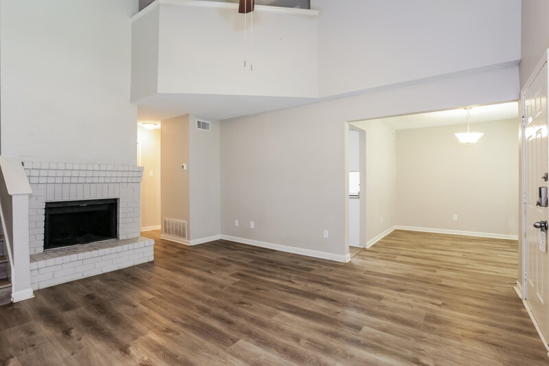 1,975/Mo, 132 Callender Dr Fort Worth, TX 76108 Living Room View 3