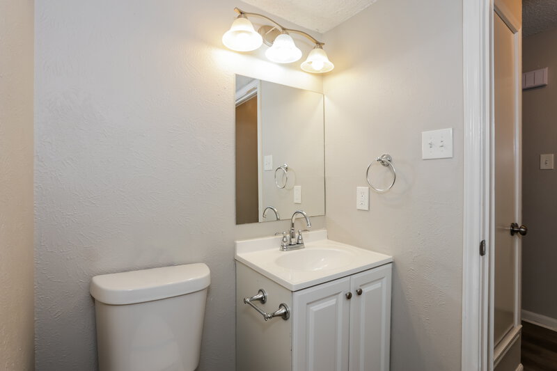 1,975/Mo, 132 Callender Dr Fort Worth, TX 76108 Bathroom View
