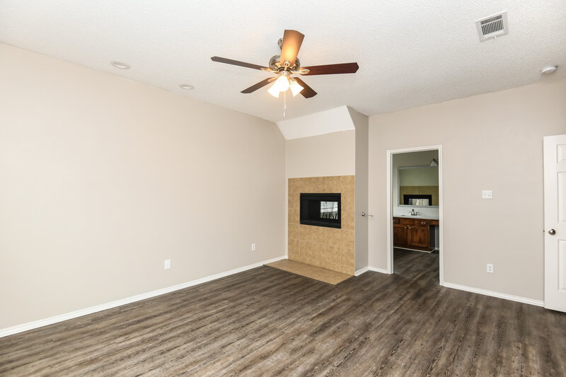 2,975/Mo, 439 Euless Dr Cedar Hill, TX 75104 Main Bedroom View 2