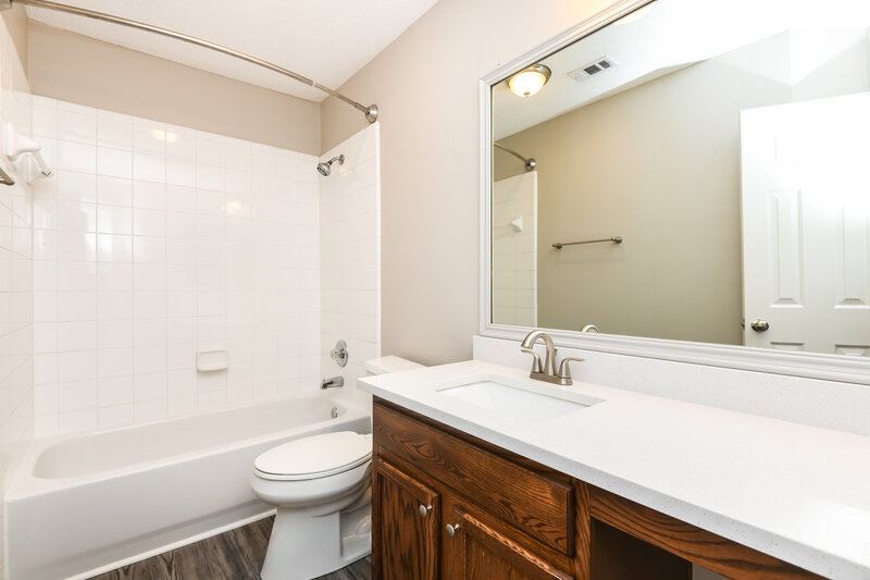 2,975/Mo, 439 Euless Dr Cedar Hill, TX 75104 Bathroom View