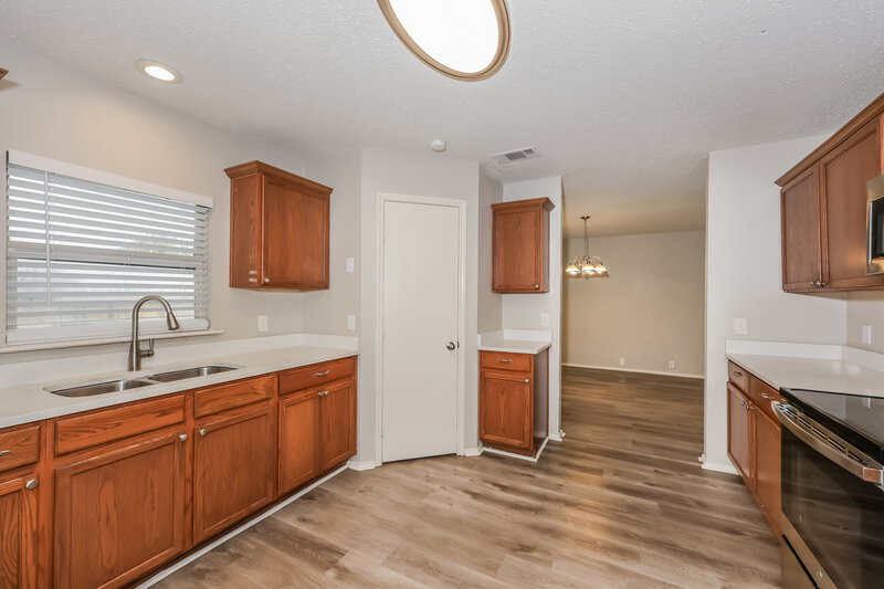 2,470/Mo, 2001 Purdue Dr Glenn Heights, TX 75154 Kitchen View 2