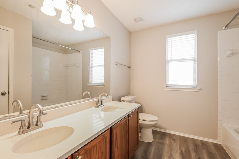 2,790/Mo, 2001 Purdue Dr Glenn Heights, TX 75154 Bathroom View 2