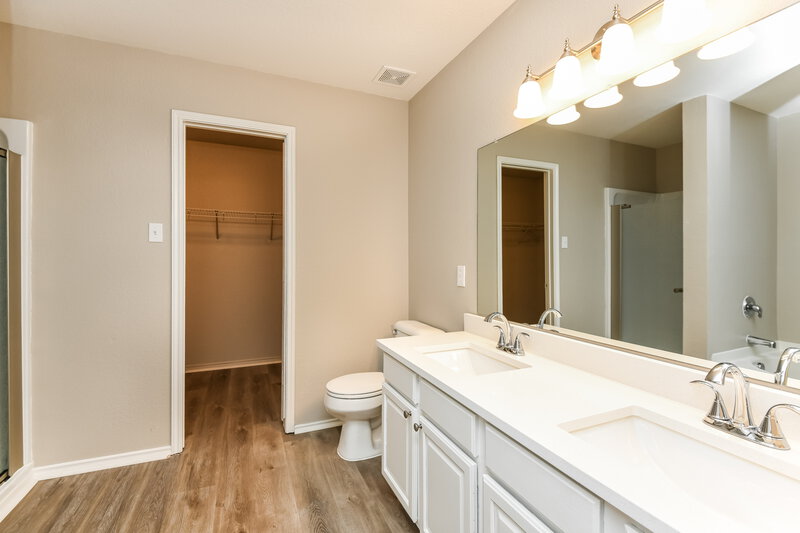 3,760/Mo, 7533 Almondale Dr Fort Worth, TX 76131 Misc View 10
