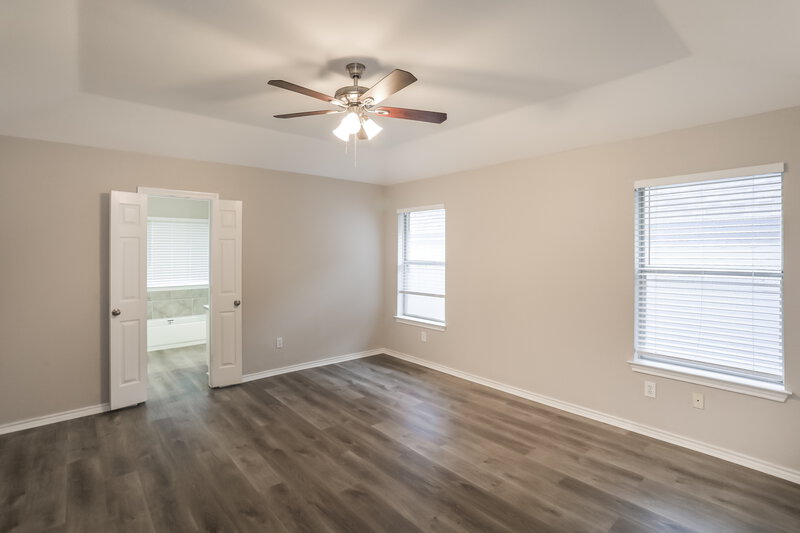 3,220/Mo, 7537 Arbor Park Dr Fort Worth, TX 76120 Main Bedroom View