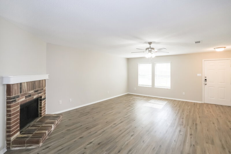 2,275/Mo, 5209 Royal Burgess Dr Fort Worth, TX 76135 Living Room View