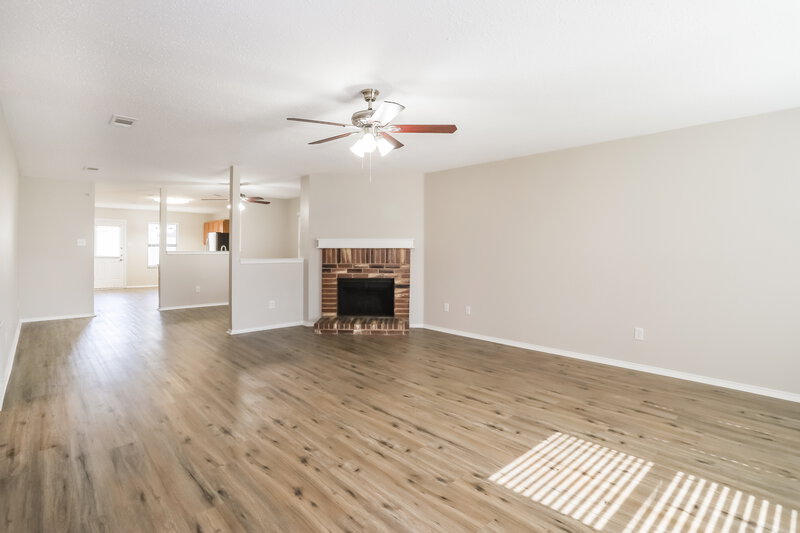 2,275/Mo, 5209 Royal Burgess Dr Fort Worth, TX 76135 Living Room View 2