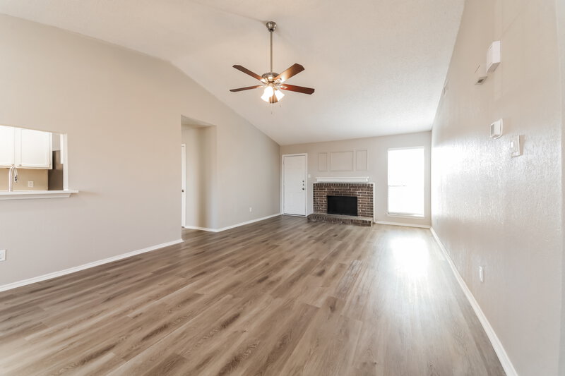 2,040/Mo, 707 Bryan Pl Seagoville, TX 75159 Living Room View