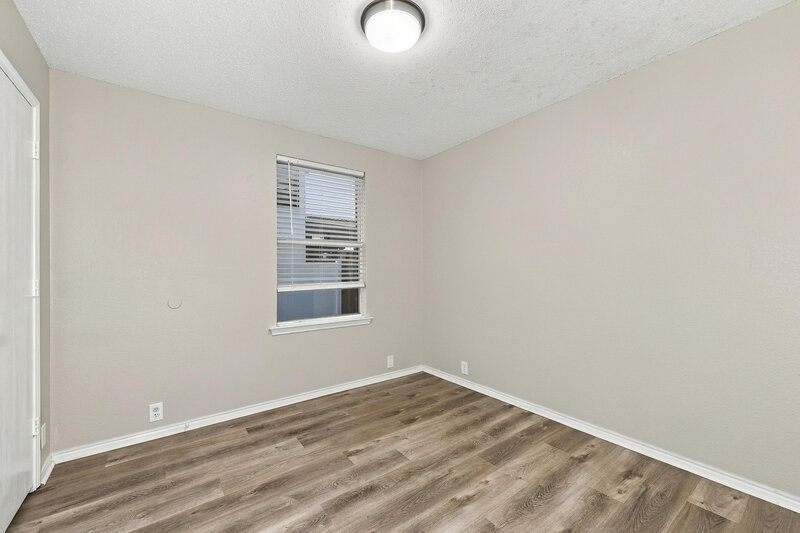 2,140/Mo, 1918 Notre Dame Glenn Heights, TX 75154 Bedroom View