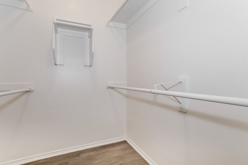 1,970/Mo, 7528 Lazy Spur Blvd Fort Worth, TX 76131 Amenities View