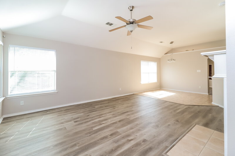 2,485/Mo, 4600 Summer Oaks Ln Fort Worth, TX 76123 Living Room View 2