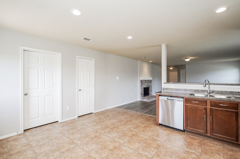 2,220/Mo, 12640 Lost Prairie Dr Fort Worth, TX 76244 Dining Room View