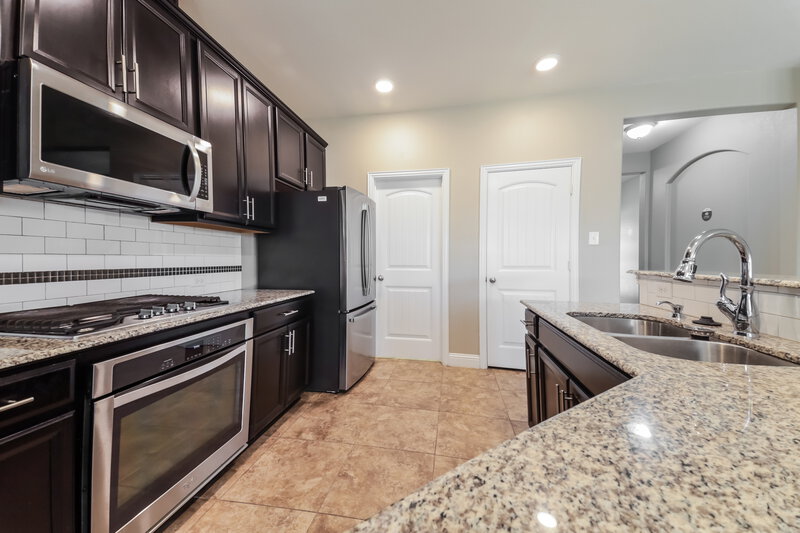 2,335/Mo, 709 Bird Creek Dr Little Elm, TX 75068 Kitchen View 2