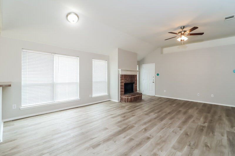 2,175/Mo, 1224 Sierra Blanca Dr Burleson, TX 76028 Living Room View