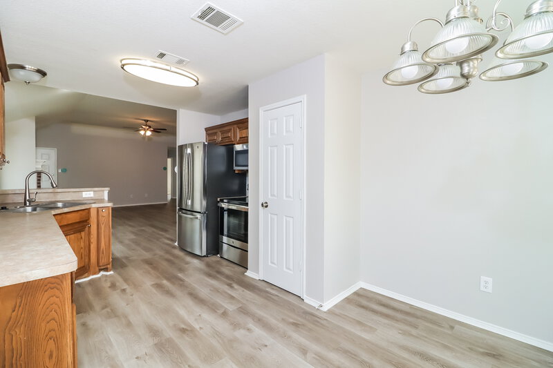 2,175/Mo, 1224 Sierra Blanca Dr Burleson, TX 76028 Dining Room View