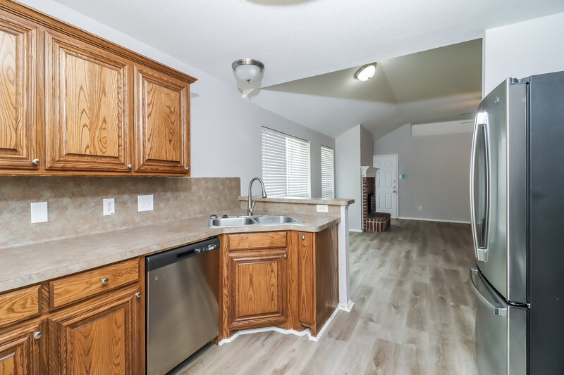 2,175/Mo, 1224 Sierra Blanca Dr Burleson, TX 76028 Kitchen View 2