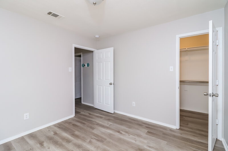 2,175/Mo, 1224 Sierra Blanca Dr Burleson, TX 76028 Bedroom View 2