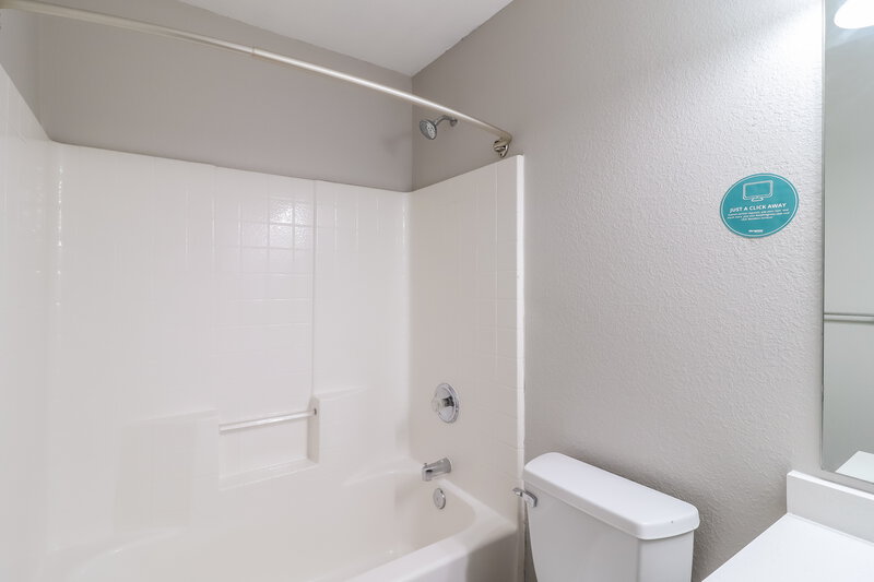 2,175/Mo, 1224 Sierra Blanca Dr Burleson, TX 76028 Bathroom View