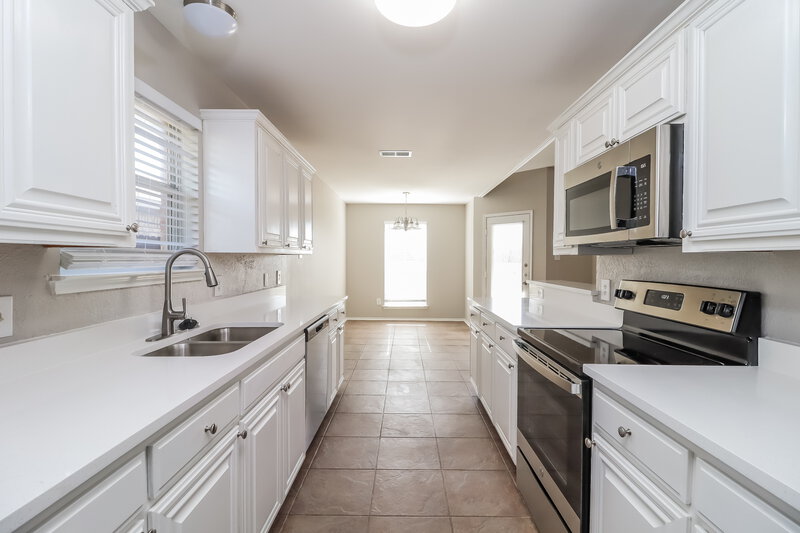 2,180/Mo, 12233 Silver Mist Trl Burleson, TX 76028 Kitchen View 2
