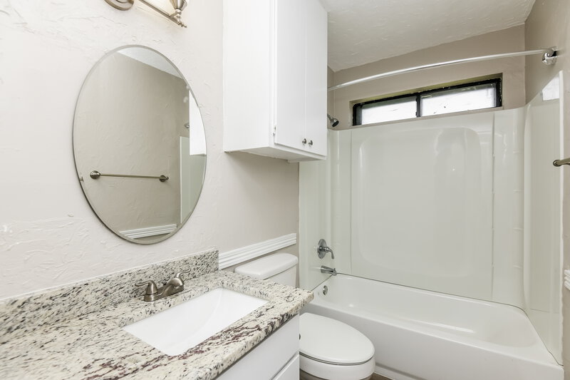 2,285/Mo, 402 Sunnyview Ct Mansfield, TX 76063 Bathroom View