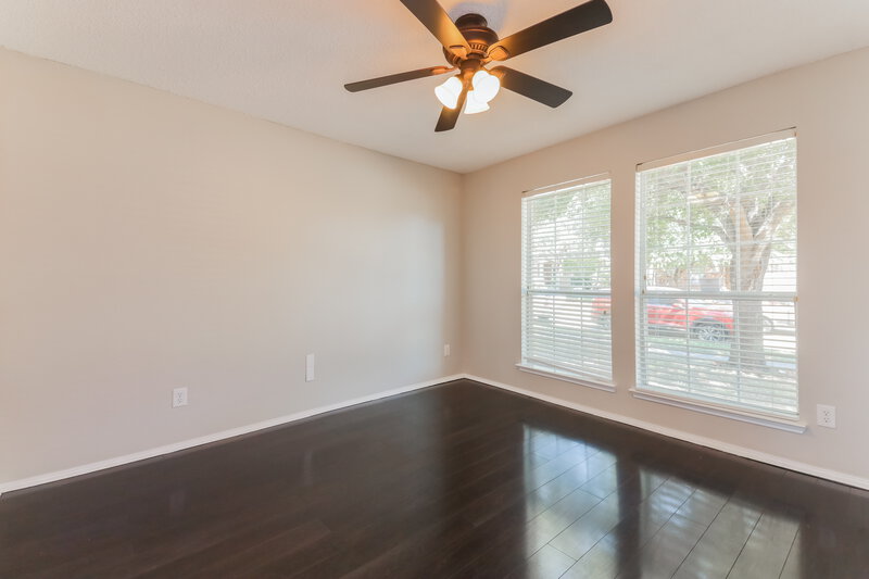 2,515/Mo, 429 Sugarberry Ln Fate, TX 75087 Office View