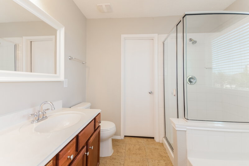 2,515/Mo, 429 Sugarberry Ln Fate, TX 75087 Main Bathroom View