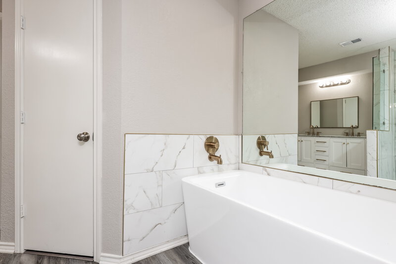 2,400/Mo, 608 Wisterglen Dr Desoto, TX 75115 Misc View 8