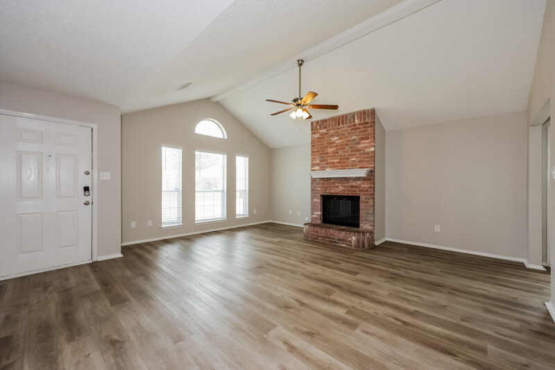 2,320/Mo, 7010 Stetter Dr Arlington, TX 76001 Living Room View