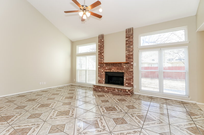 2,470/Mo, 2729 Forest Creek Dr Fort Worth, TX 76123 Living Room View