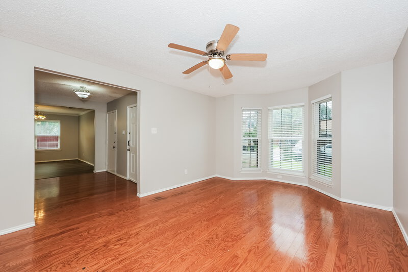 2,350/Mo, 2729 Forest Creek Dr Fort Worth, TX 76123 Office View