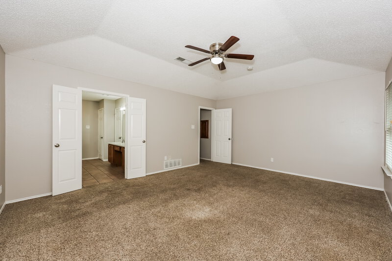 2,350/Mo, 2729 Forest Creek Dr Fort Worth, TX 76123 Main Bedroom View 2