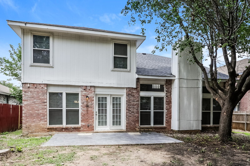 2,350/Mo, 2729 Forest Creek Dr Fort Worth, TX 76123 Rear View
