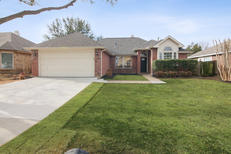 2,350/Mo, 1104 Orangewood Ln Arlington, TX 76001 External View
