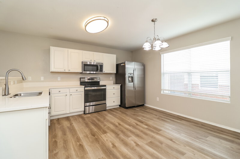 2,155/Mo, 1813 Vineridge Ln Burleson, TX 76028 Kitchen View