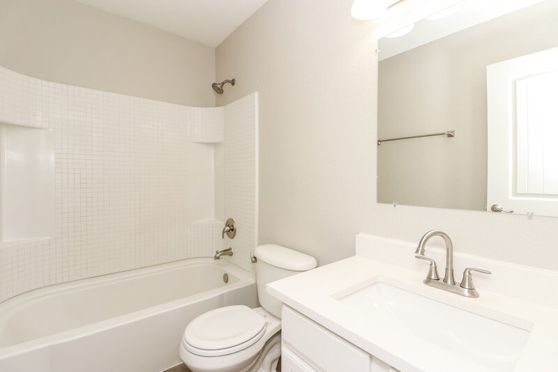 2,940/Mo, 1813 Vineridge Ln Burleson, TX 76028 Bathroom View