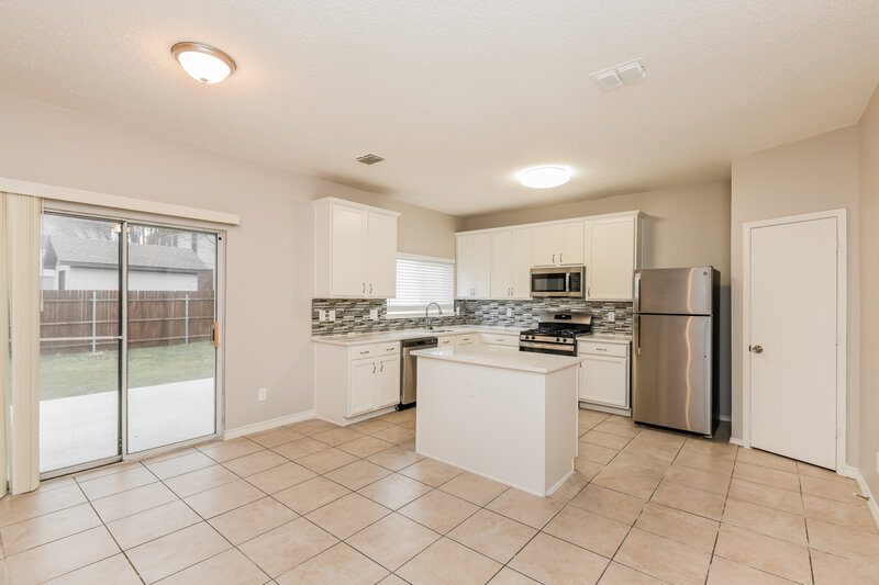 2,710/Mo, 7806 Calgary Ln Arlington, TX 76001 Floorplan View 3