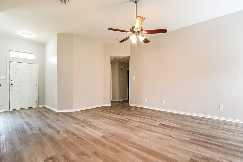 2,215/Mo, 141 Big Sandy Ln Lancaster, TX 75146 Living Room View