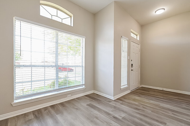2,215/Mo, 141 Big Sandy Ln Lancaster, TX 75146 Breakfast Nook View