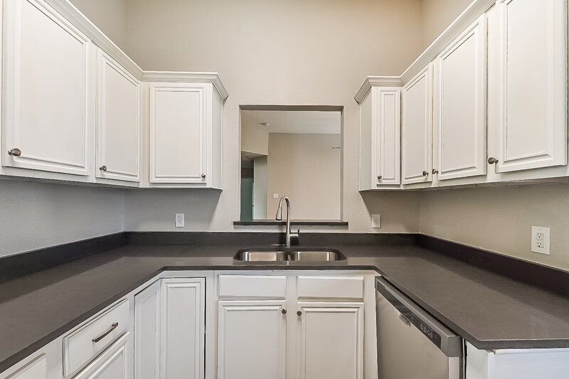 2,215/Mo, 141 Big Sandy Ln Lancaster, TX 75146 Kitchen View