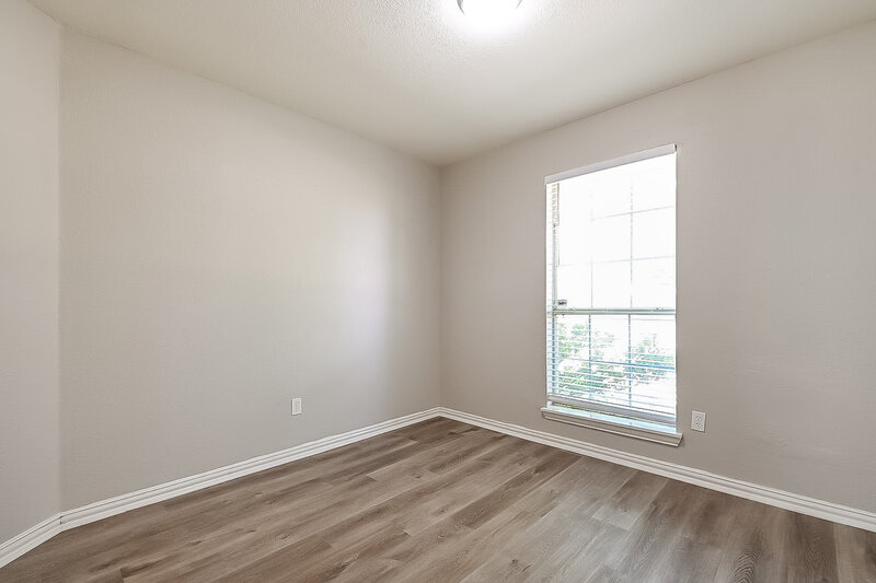 2,215/Mo, 141 Big Sandy Ln Lancaster, TX 75146 Bedroom View