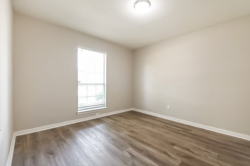 2,215/Mo, 141 Big Sandy Ln Lancaster, TX 75146 Bedroom View 2