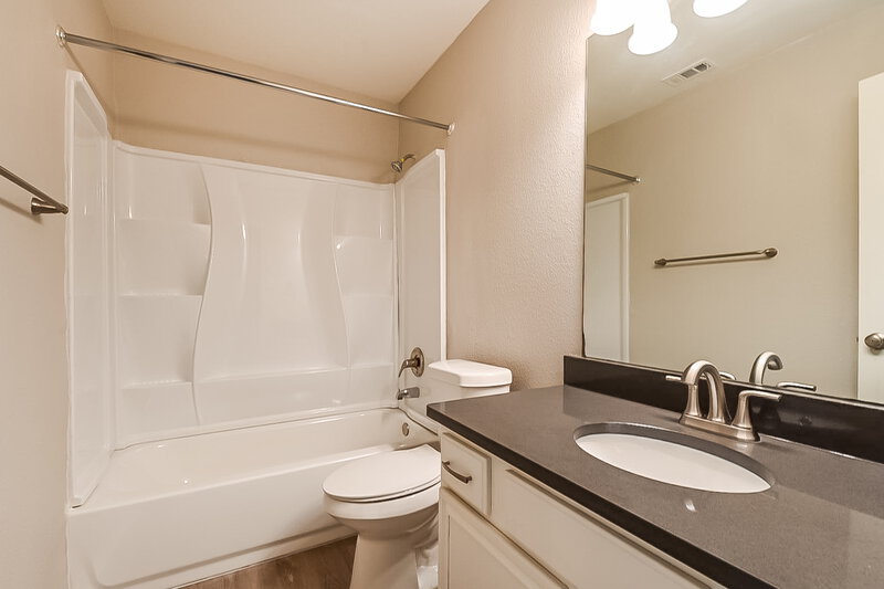 2,215/Mo, 141 Big Sandy Ln Lancaster, TX 75146 Bathroom View