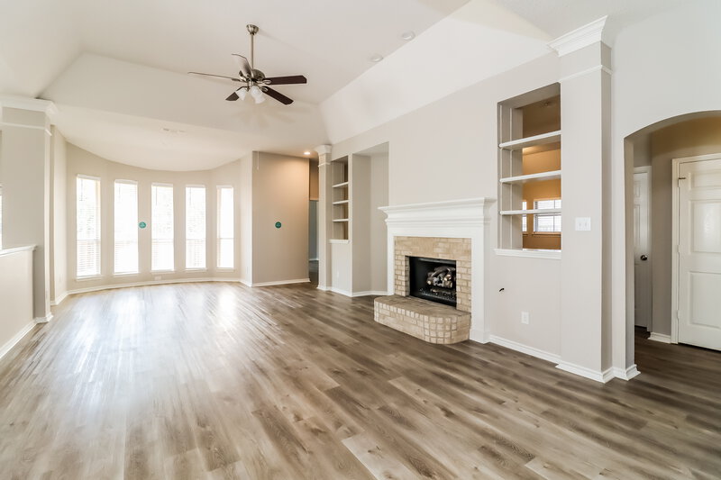 2,515/Mo, 5304 Big Bend Dr Fort Worth, TX 76137 Living Room View