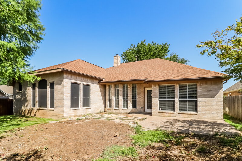 2,515/Mo, 5304 Big Bend Dr Fort Worth, TX 76137 Rear View