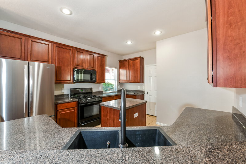 2,765/Mo, 5312 Lily Dr Fort Worth, TX 76244 Kitchen View