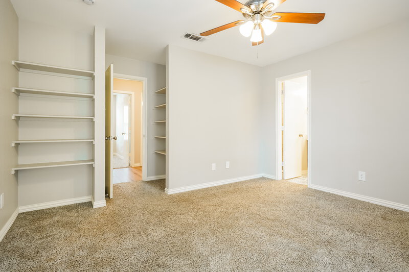 1,765/Mo, 513 N Wood St Denton, TX 76209 Main Bedroom View 2